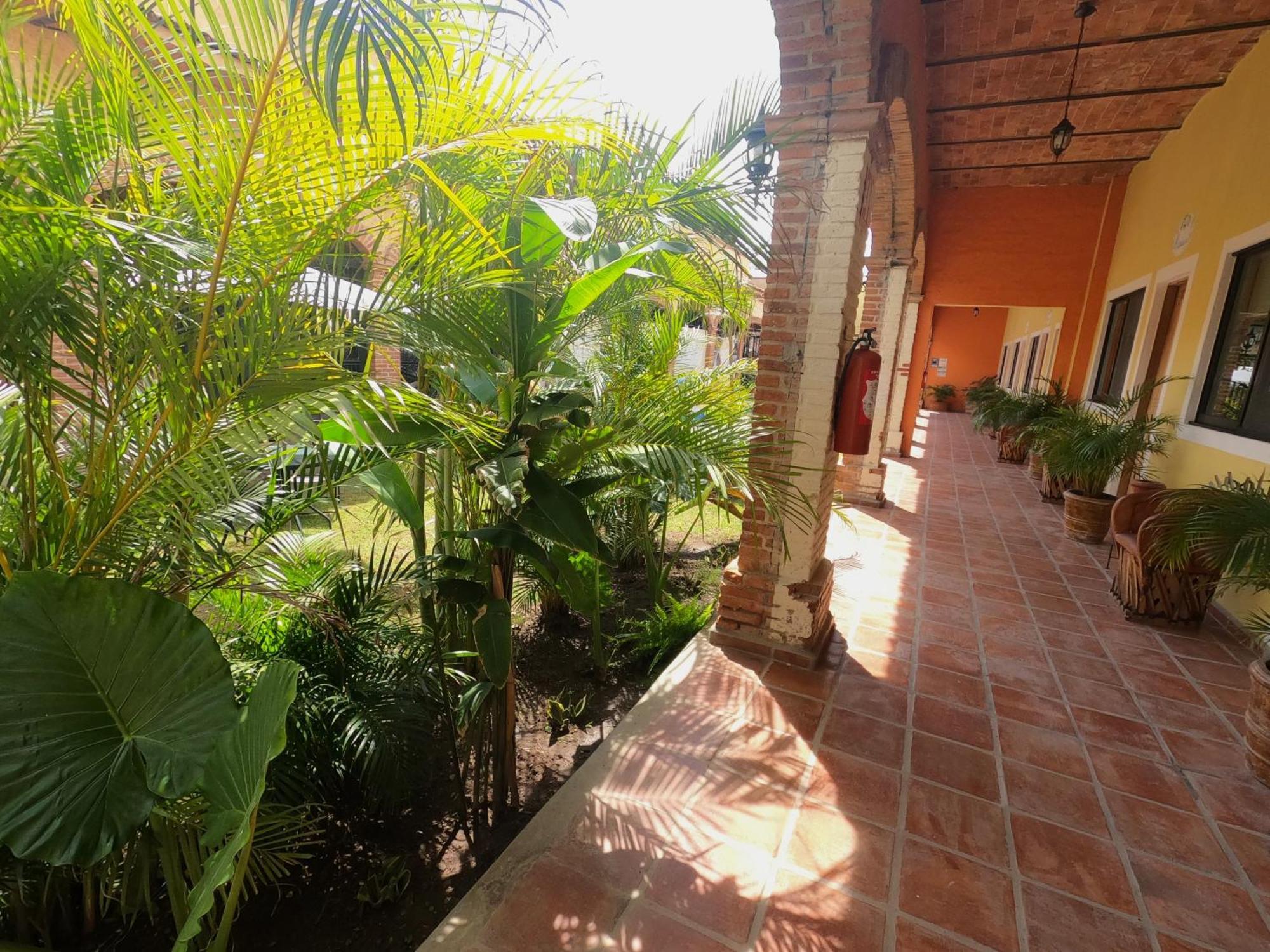 Hotel Boutique Sol Y Luna Spa Ajijic Kültér fotó